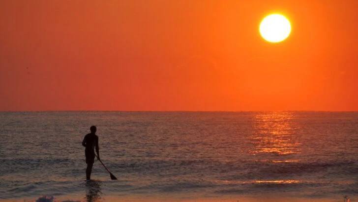 7 East Coast Beaches for Paddleboards and Waves (and 5 for a Laid-Back Summer Day)