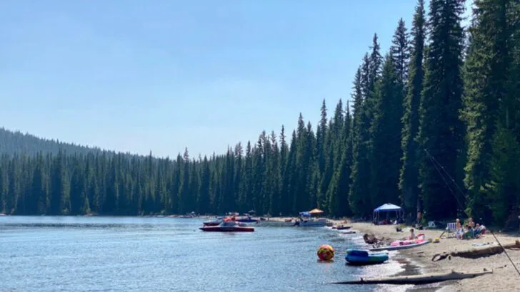 7 Oregon Cascade Lakes So Blue Locals Compare Them to the Caribbean