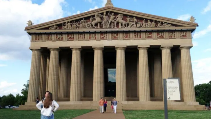 7 Tennessee Stops You Can Skip on a Road Trip (And 7 That Are Absolutely Worth It)