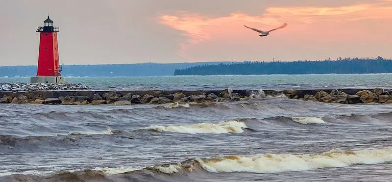 Manistique East Breakwater Lighthouse