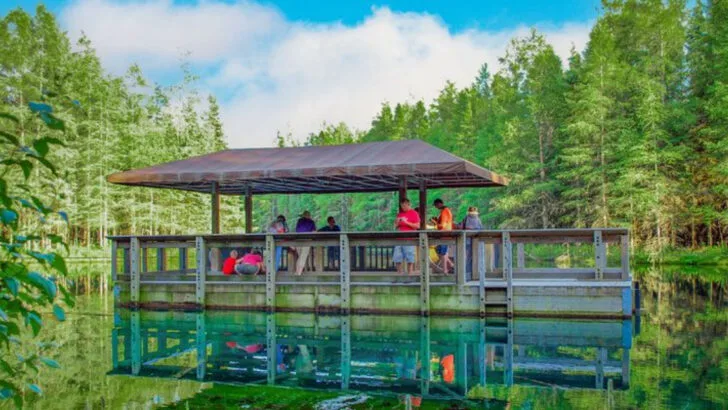 A Peaceful Michigan Lakeside Town With a Historic Lighthouse and Cozy Inns Away From the Crowds