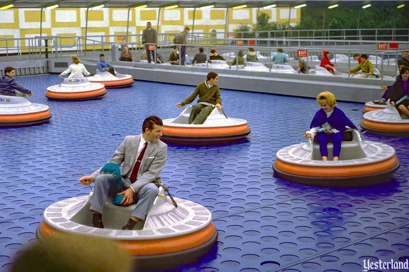 The Flying Saucers (Disneyland California)