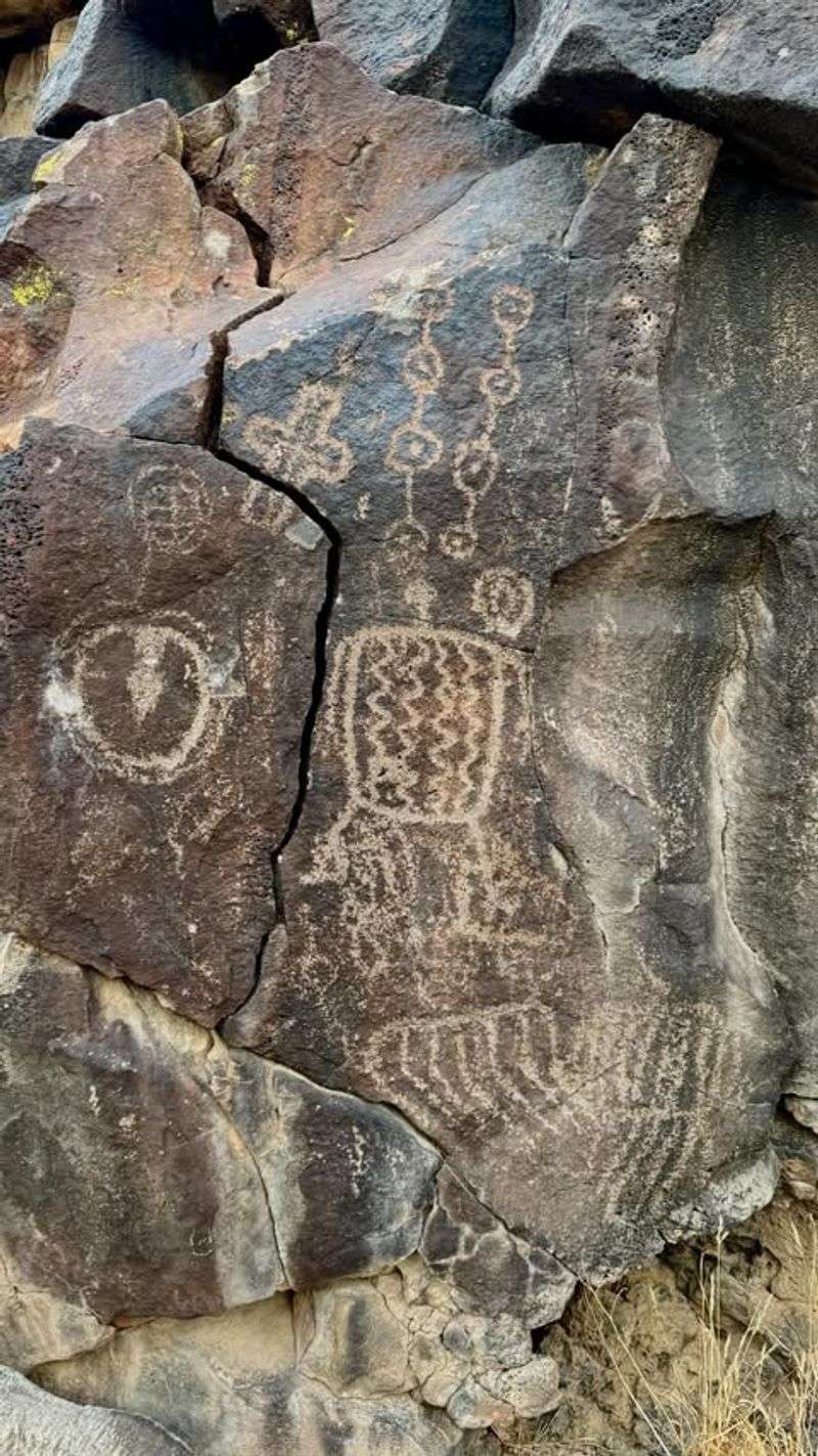 Petroglyphs: Ancient Messages