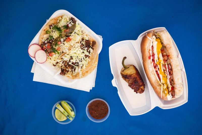 El Manantial Tacos y Hot Dogs – Tucson