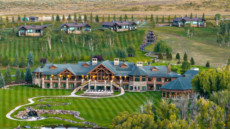 Three Forks Ranch, Savery (WY/CO border)