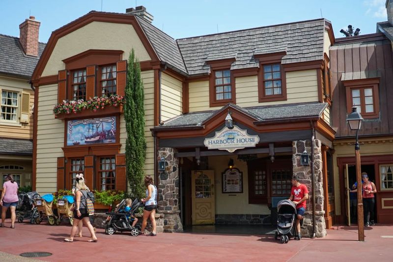 Columbia Harbour House