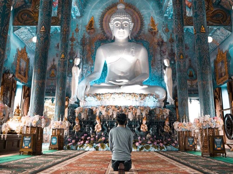Don’t Climb on Buddha Statues