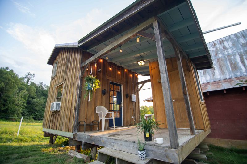 Tiny Cabin in the Smokies – Board Games and Breakfasts in Bed
