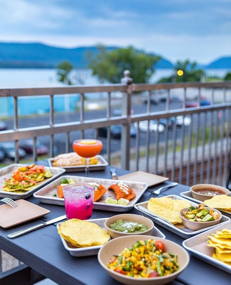 The Rhinecliff Hotel's Riverside Dining