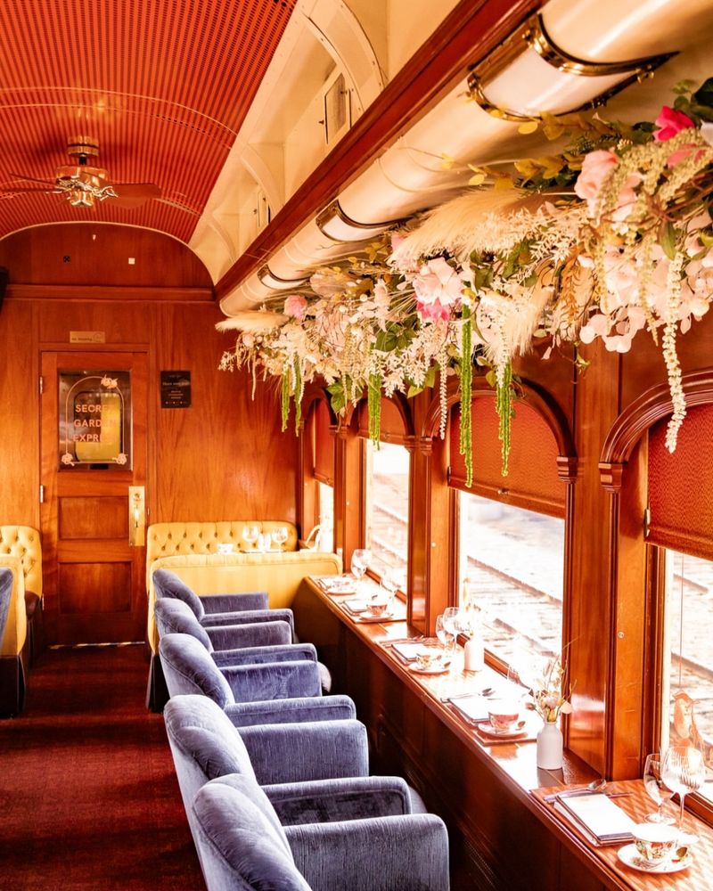 Napa Valley Wine Train: Private Dining Car – California