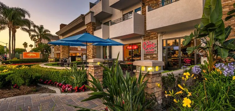 Tropicana Inn & Suites