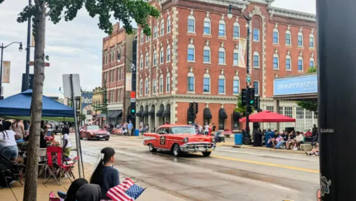 Between Chicago and Milwaukee Hides Wisconsin’s Most Surprising Lake Town