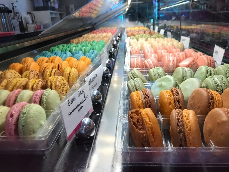 Le Macaron dessert stop