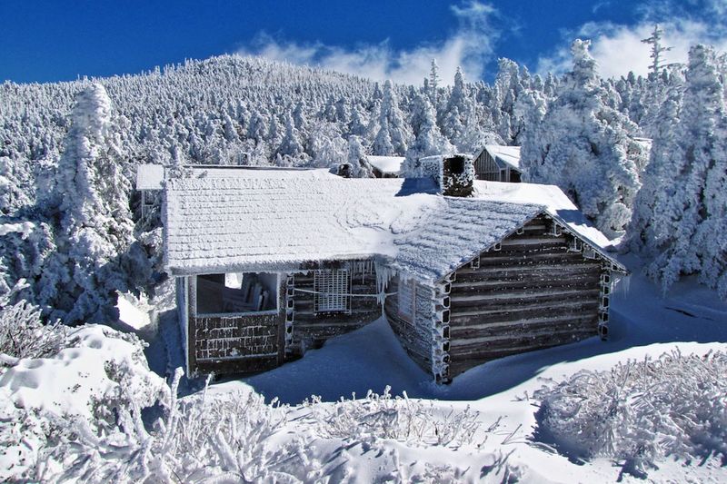 Digital Detox Hike‑in Lodges
