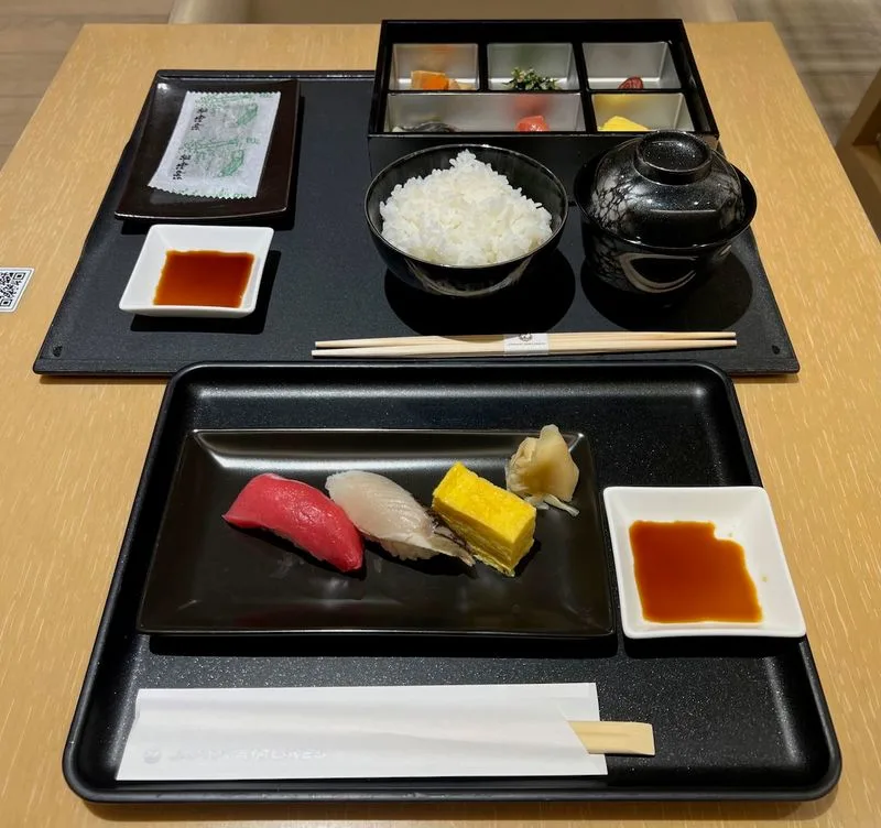 Soggy, Cold Sushi at an Airport Lounge (Japan)