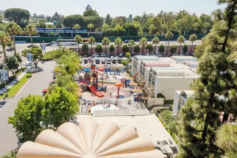 Howard Johnson Anaheim Hotel & Water Playground