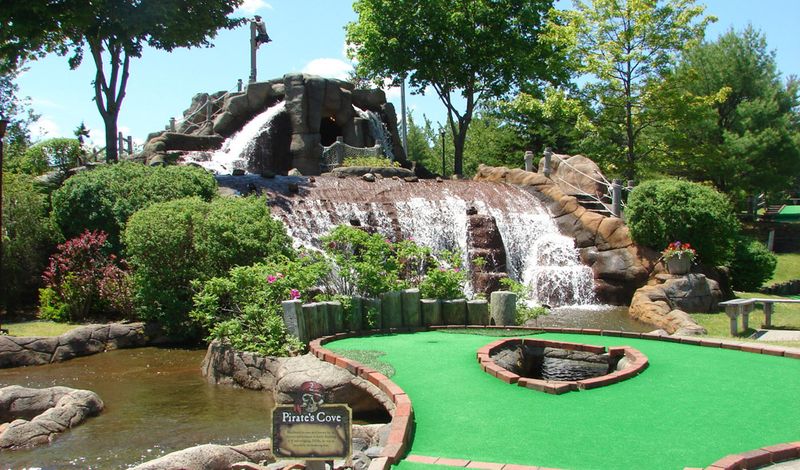 Pirate’s Cove Adventure Golf
