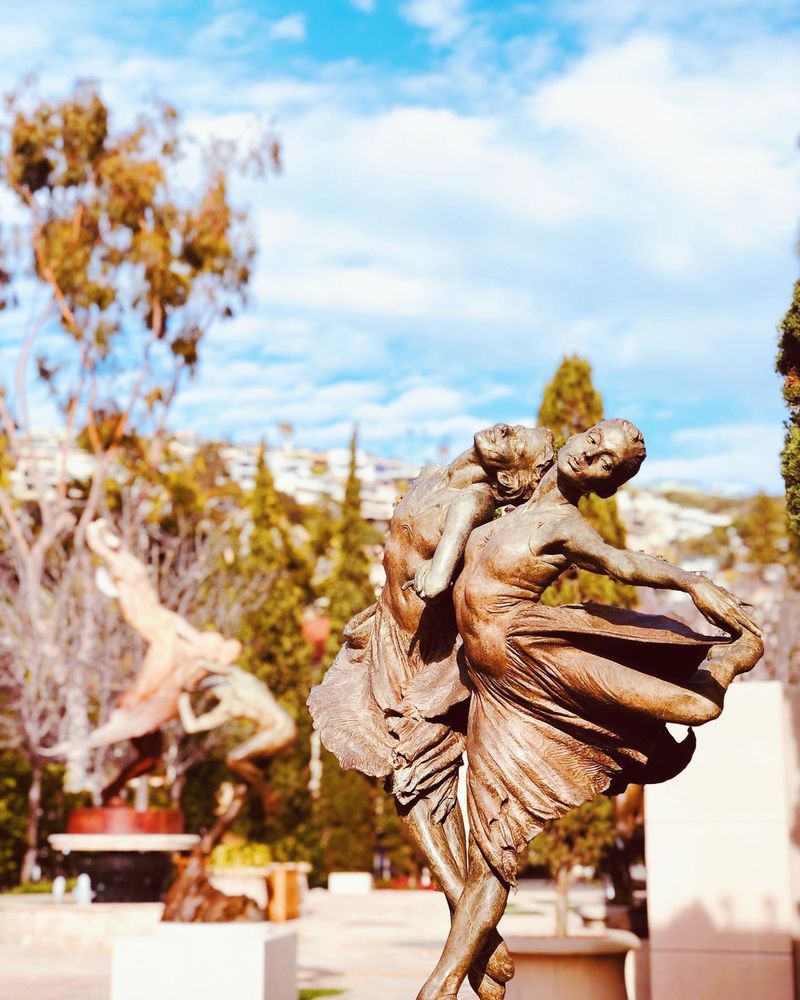 Art Walks and Outdoor Sculptures
