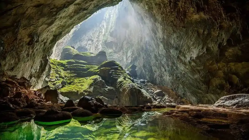 Cave of the Ghost, Vietnam