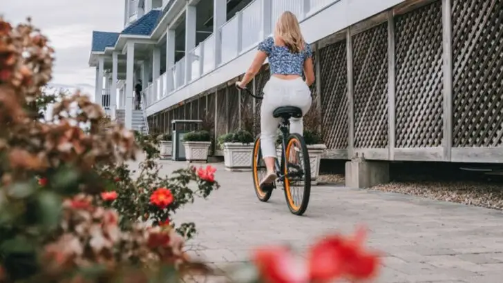 Connecticut’s Top Beach Town Is a Vibrant Coastal Escape With a Quiet, Charming Downtown