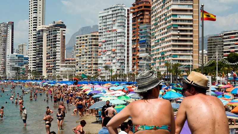 Beach Vacations at Overcrowded Resorts