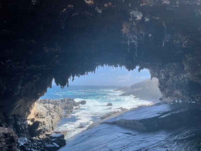 Admirals Arch, Australia