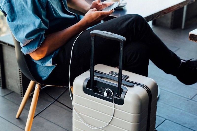 Smart Luggage with Built-in Batteries