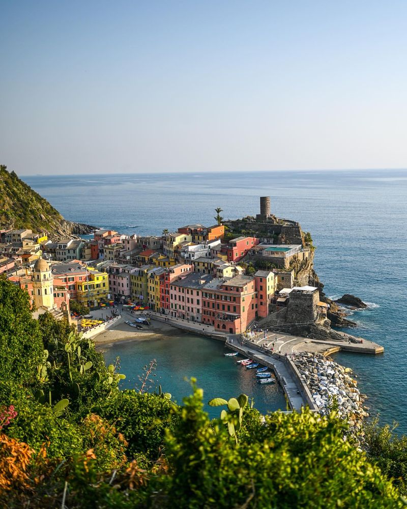 Herbal Traditions Fading Under Tourist Demand