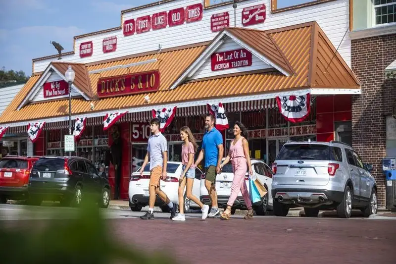 Walking Through Historic Downtown Branson