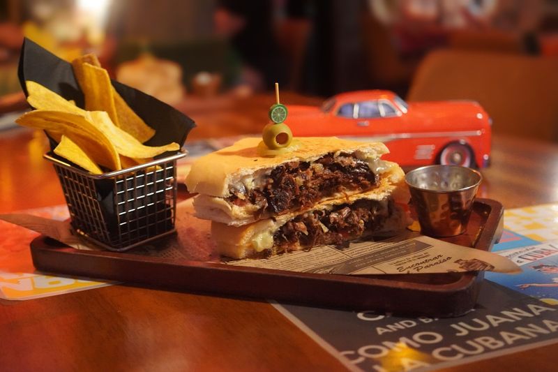 Moreno’s Cuba (Miami Beach – Art Deco District)