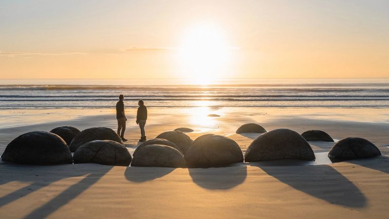 Exploring the Moeraki Boulders
