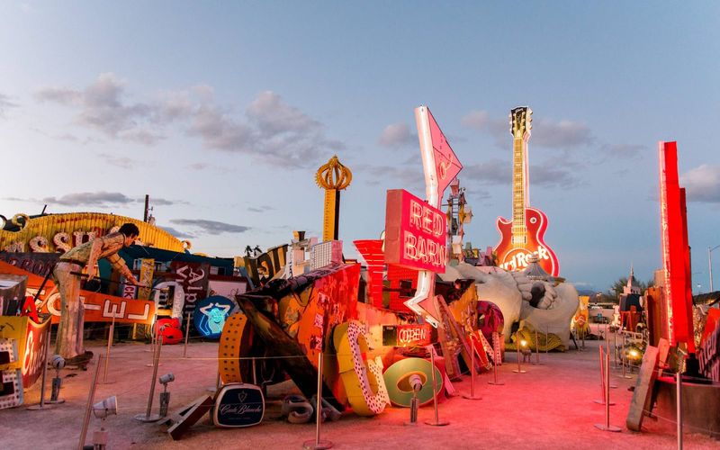 Neon Boneyard Motel, Nevada