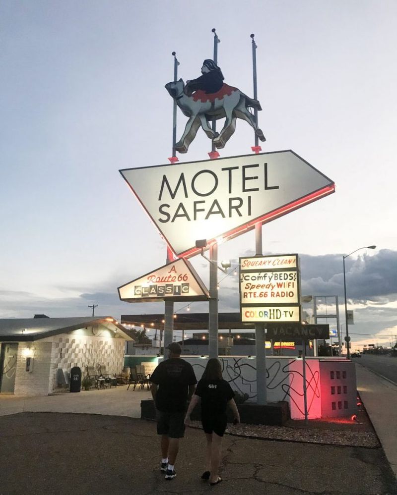Motel Safari – Springfield, Illinois