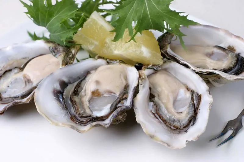 Raw Oysters (U.S., France, Japan)