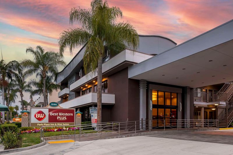 Best Western Plus Park Place Inn