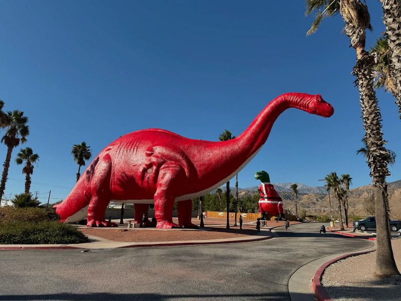 Palm Springs Dinosaur Gardens, California
