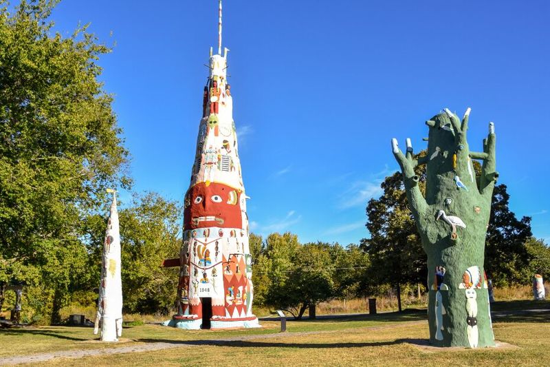 Ed Galloway’s Totem Pole Park