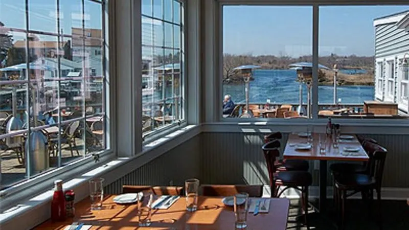 Matunuck Oyster Bar (South Kingstown)