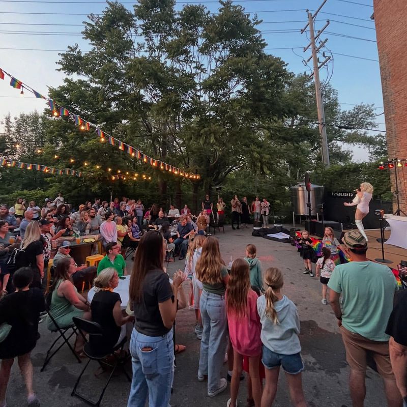 Echo Park: Classic Americana in a Tree-Shaded Setting