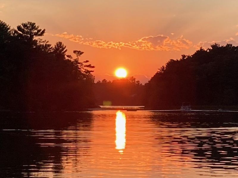 Watch the Sunset from Taylor Lake