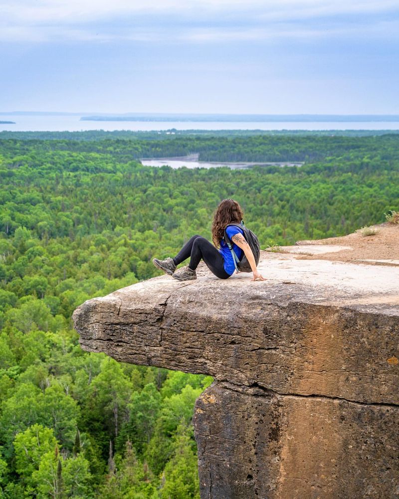 Hiking the Cup and Saucer Trail
