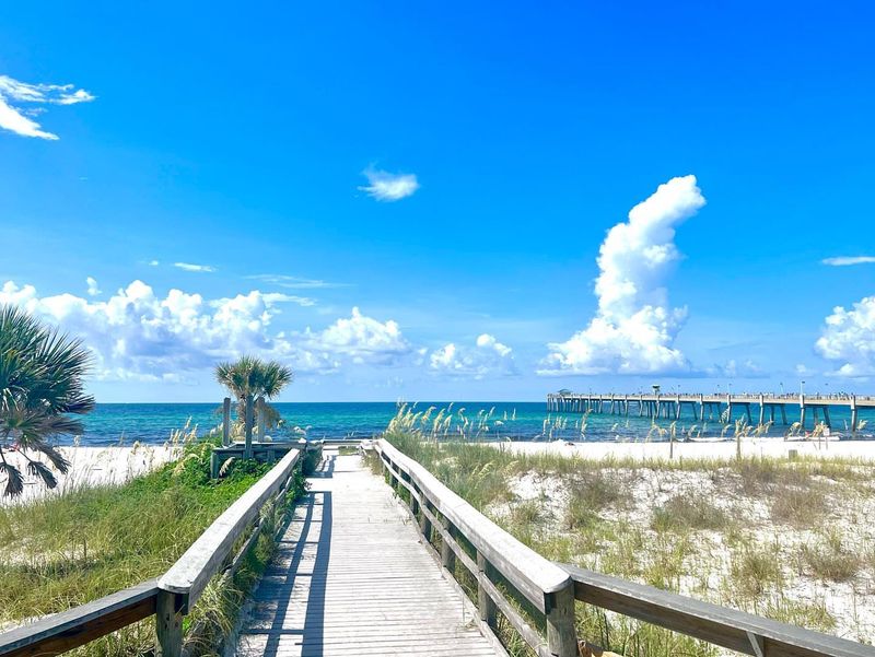 Okaloosa Island Boardwalk: A Blend of Relaxation and Entertainment