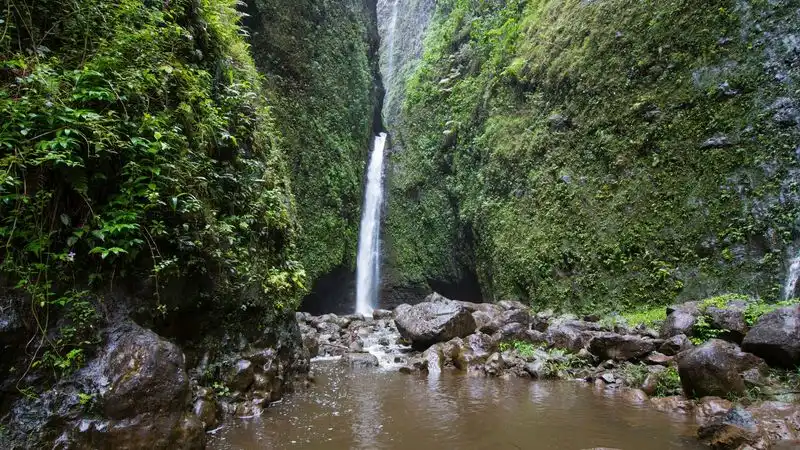 Sacred Falls, Oahu