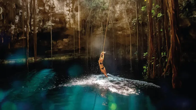 Cenote Ik Kil, Mexico