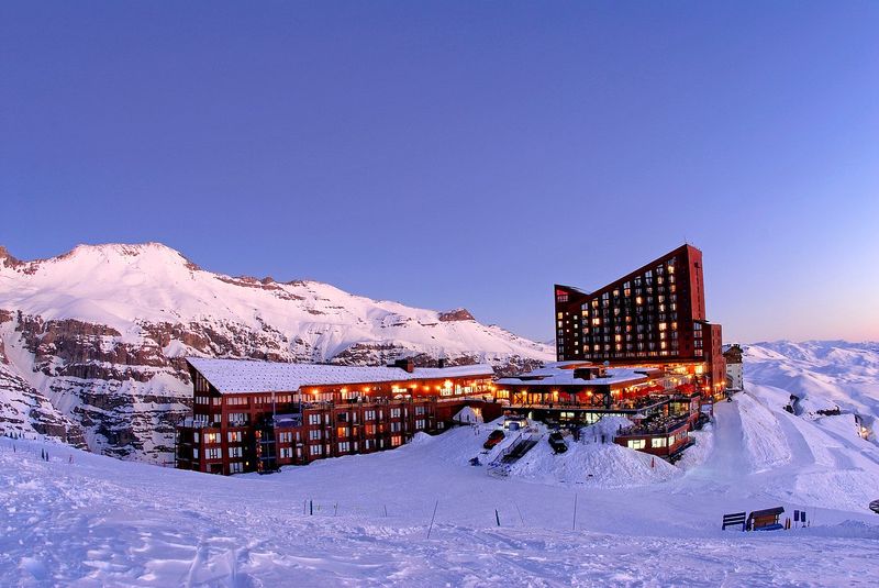 Skiing in Valle Nevado