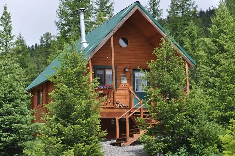 Remote Cabin in Montana – Cabin Fever and Zero Signal