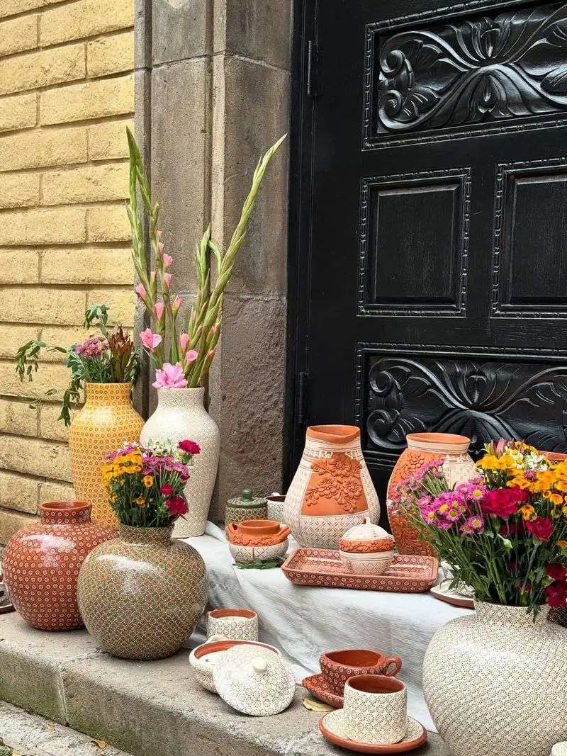 A Tight-Knit, Creative Community