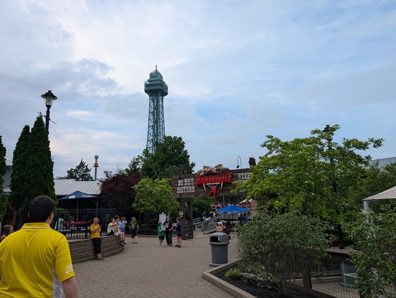 Kings Island Entrance Plaza
