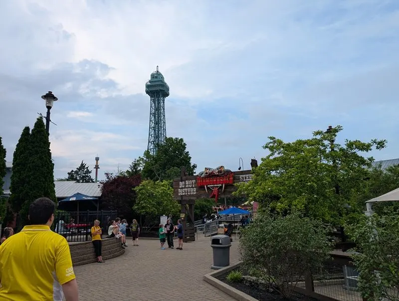 Kings Island Entrance Plaza