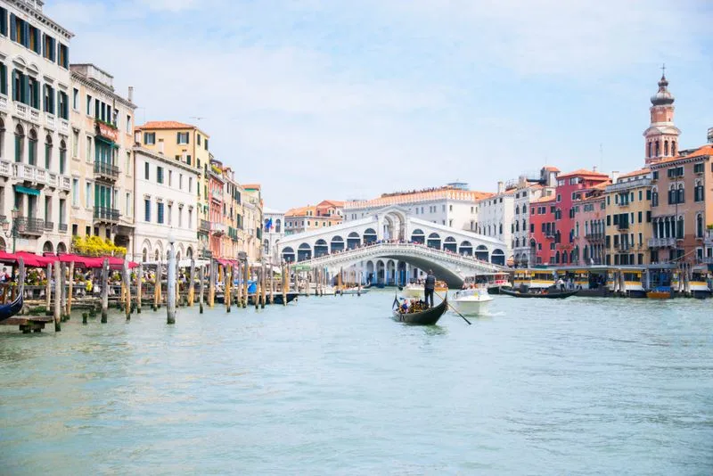 What Makes a 'Tourist Trap' Anyway?